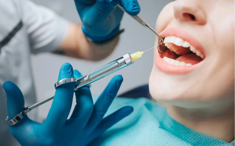 dental-syringe-1080x675 dental-syringe-1080x675